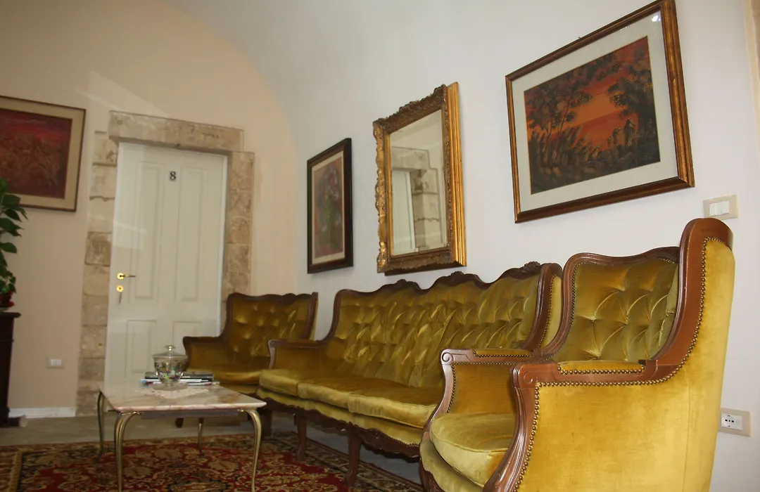 Montevergini B&B Centro Barocco-1